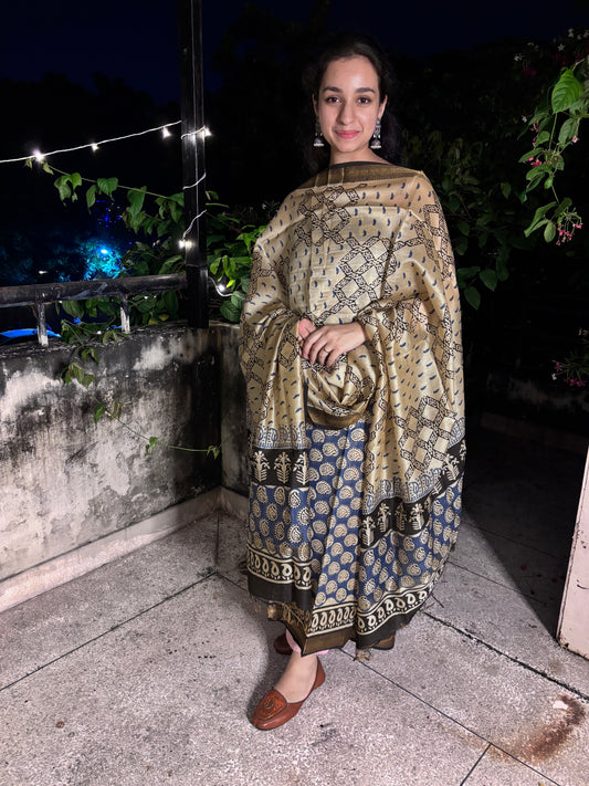 Deep Blue Maheshwari Suit