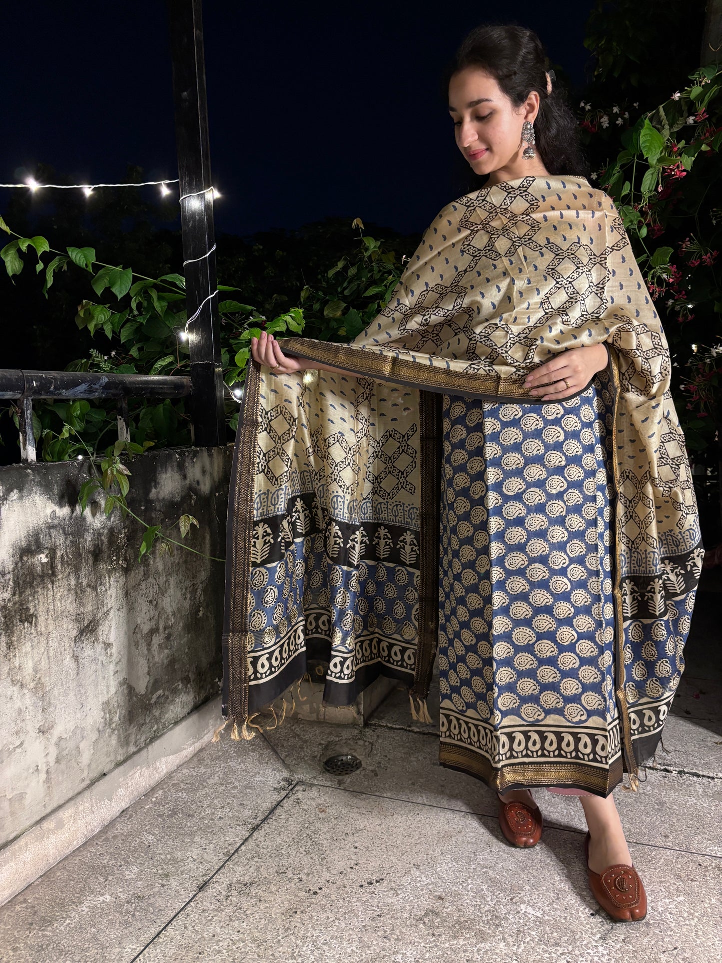 Deep Blue Maheshwari Suit