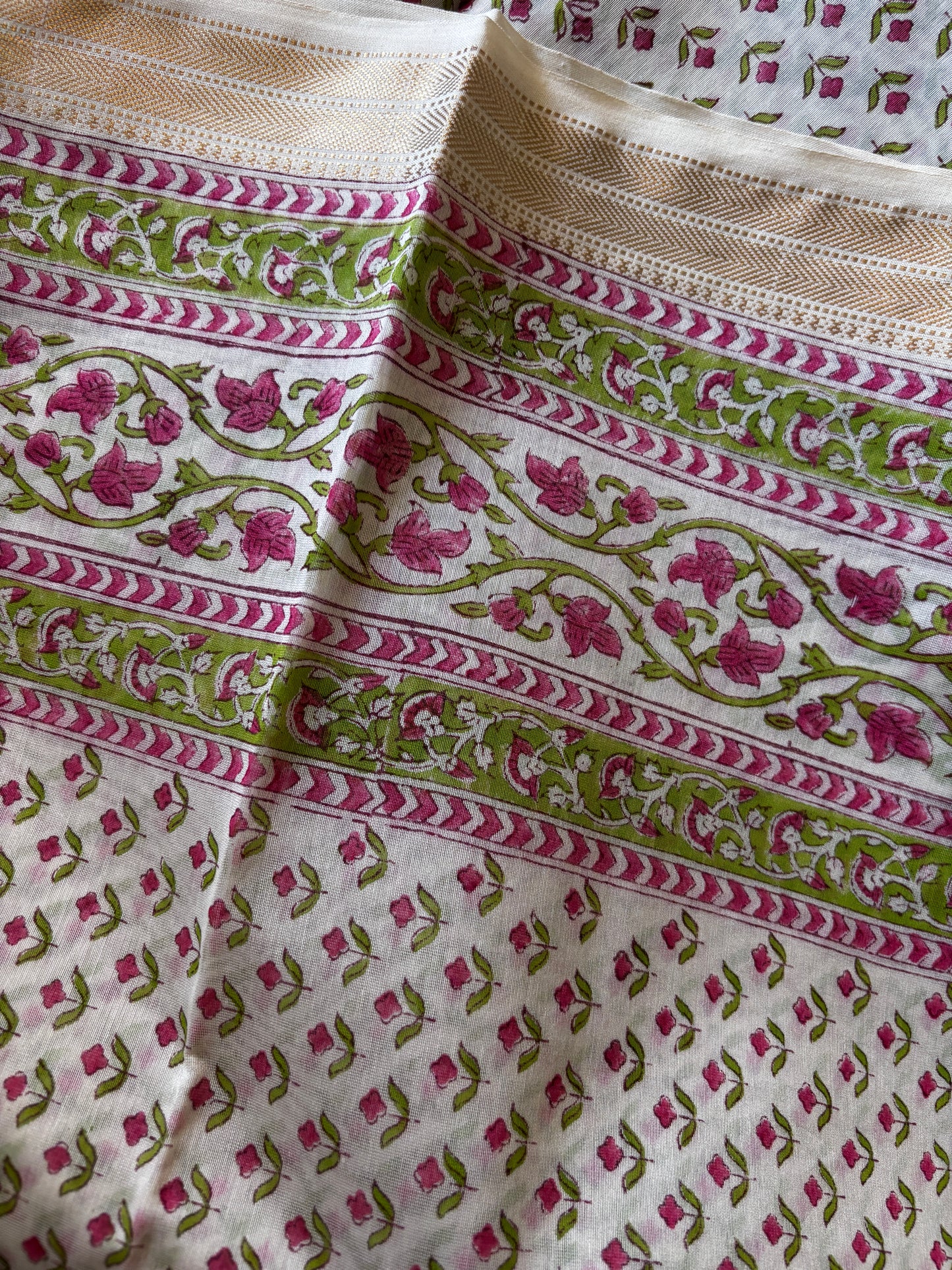 Ivory Maheshwari suit