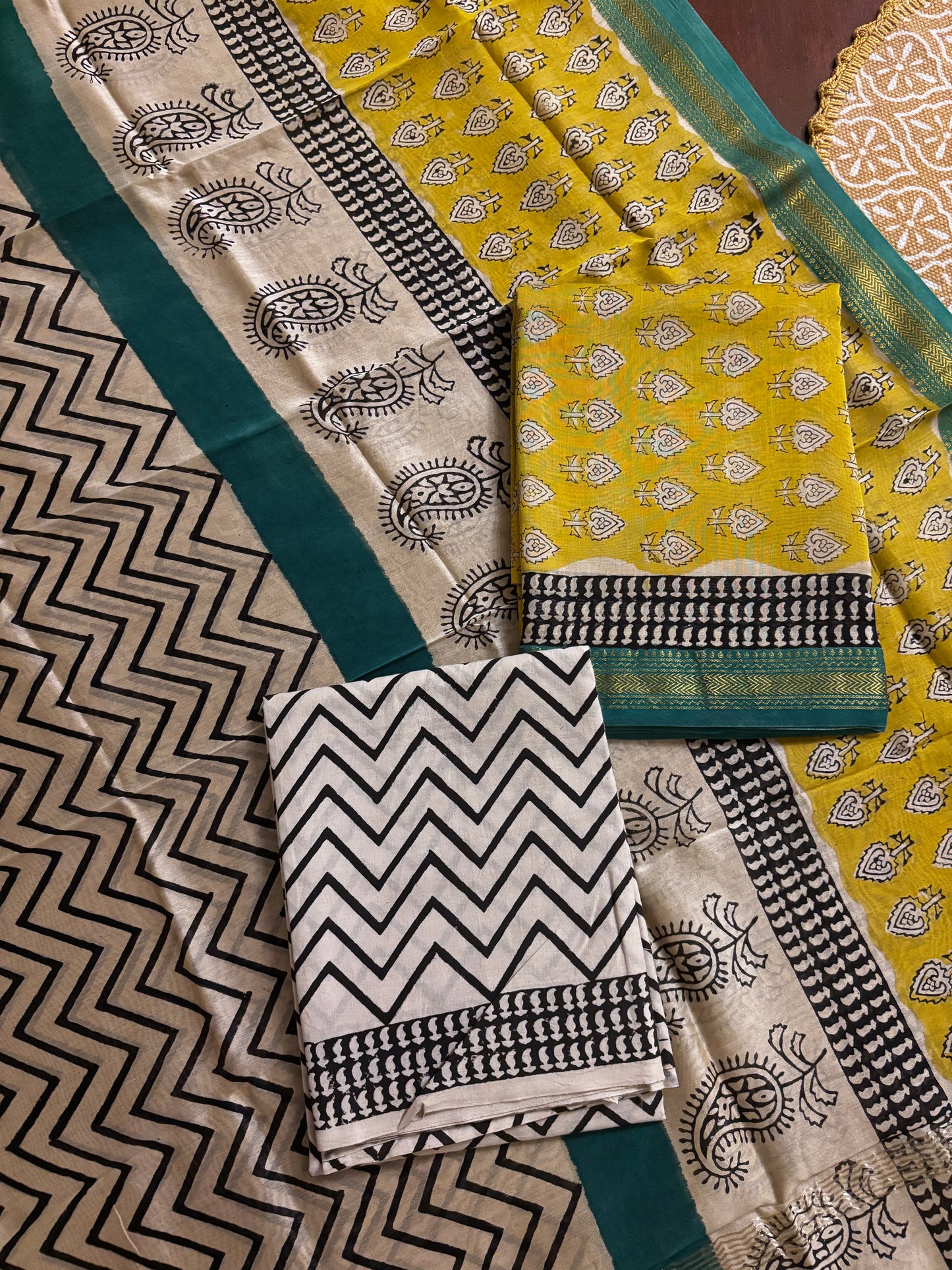 Yellow Booti Maheshwari Suit
