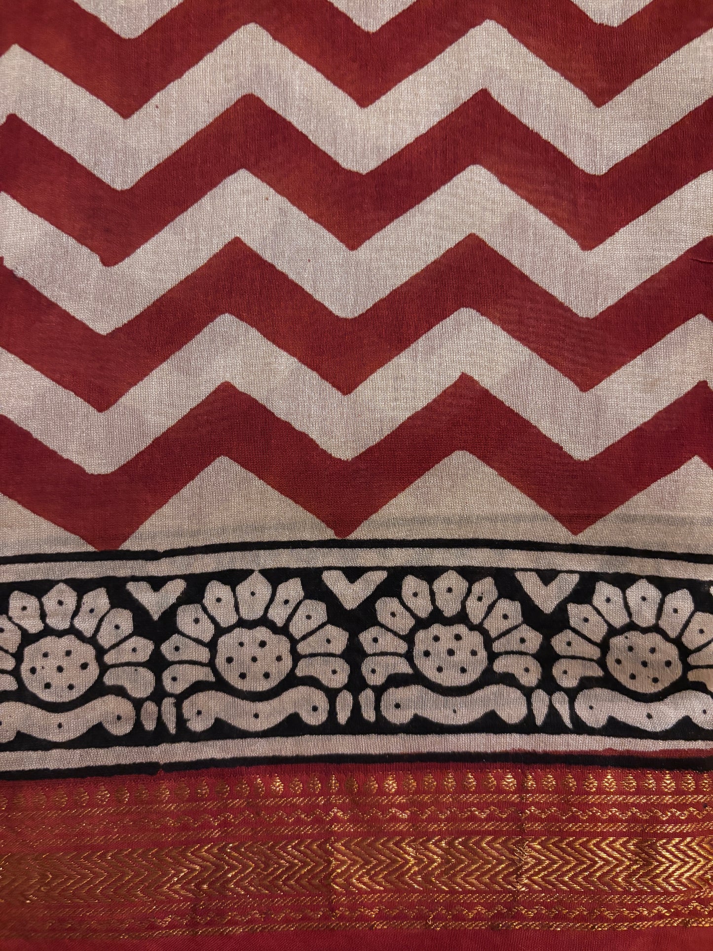 Red Zigzag Maheshwari Suit