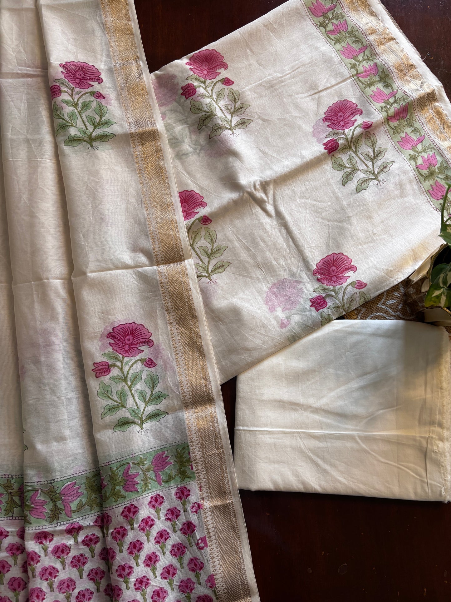 Off White Rose Maheshwari suit